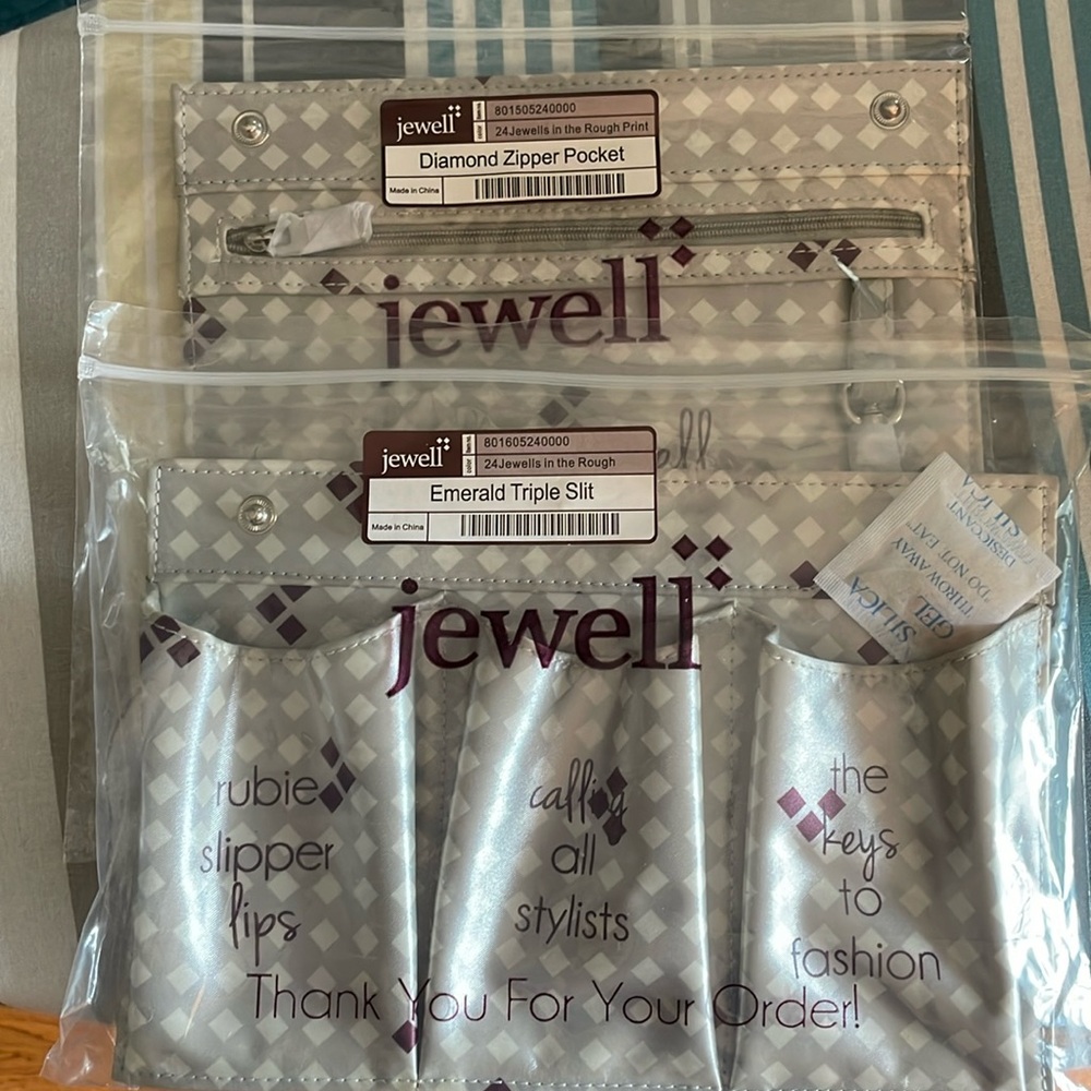 Jewel by Thirty One Zippered Organizer Pouch Pocket and Emerald Triple Slit